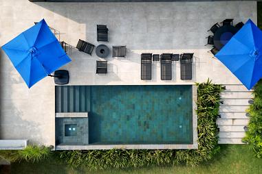 Casa de alto padrão com design autoral e 5 suítes temáticas - Pronto para morar