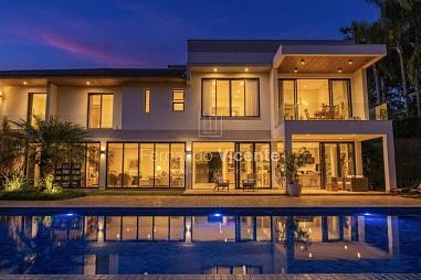 Casa 510m² Fazenda Vila Real | Fundo para Mata - Pronto para morar