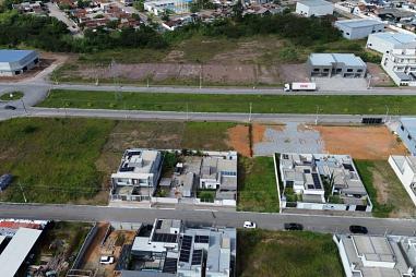 VENDE-SE TERRENO - Pronto para morar